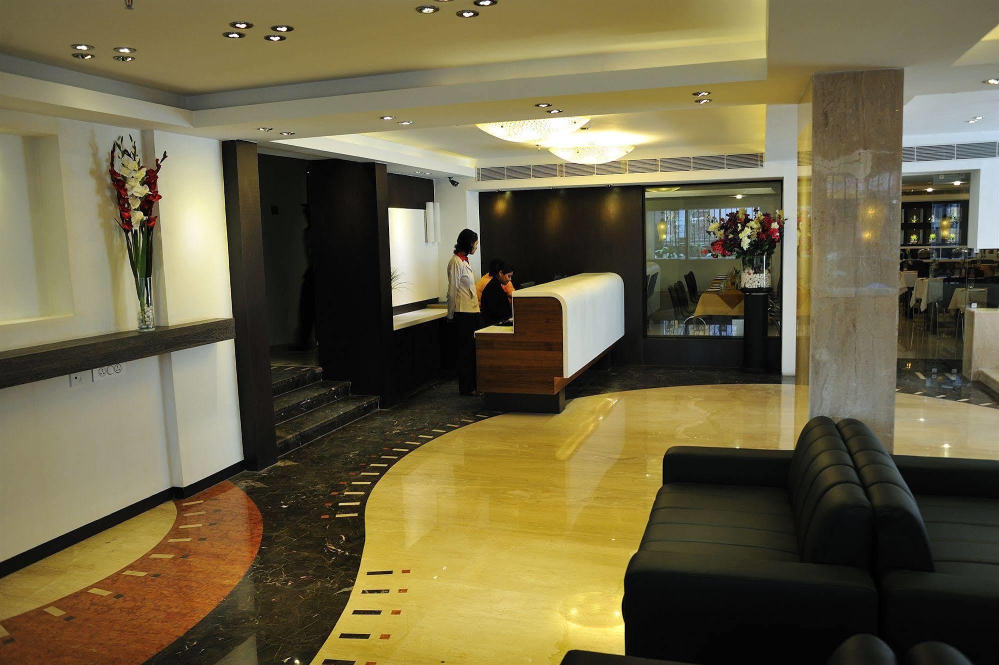 Hotel Niharika Kalkata Exteriér fotografie