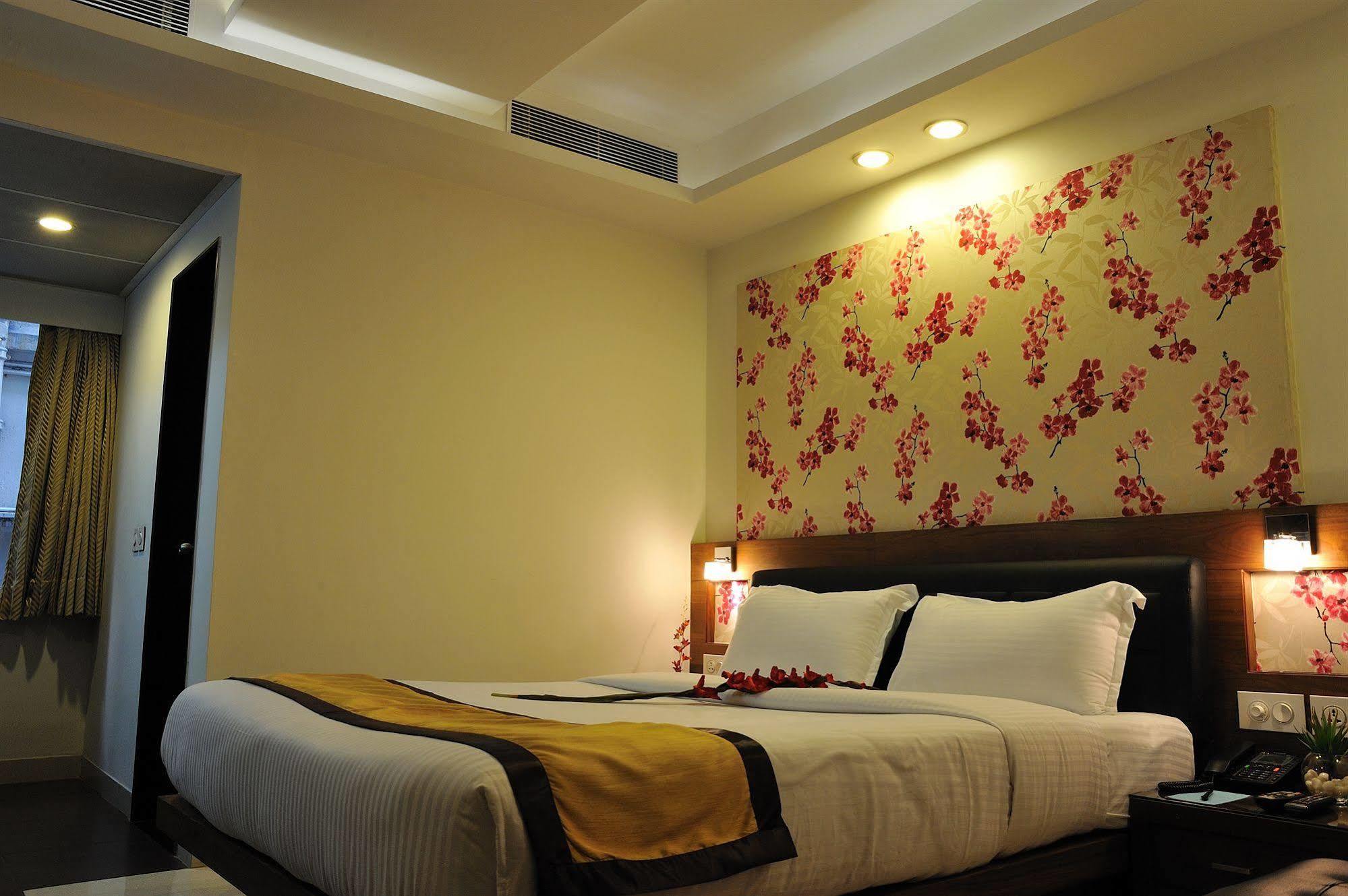 Hotel Niharika Kalkata Exteriér fotografie