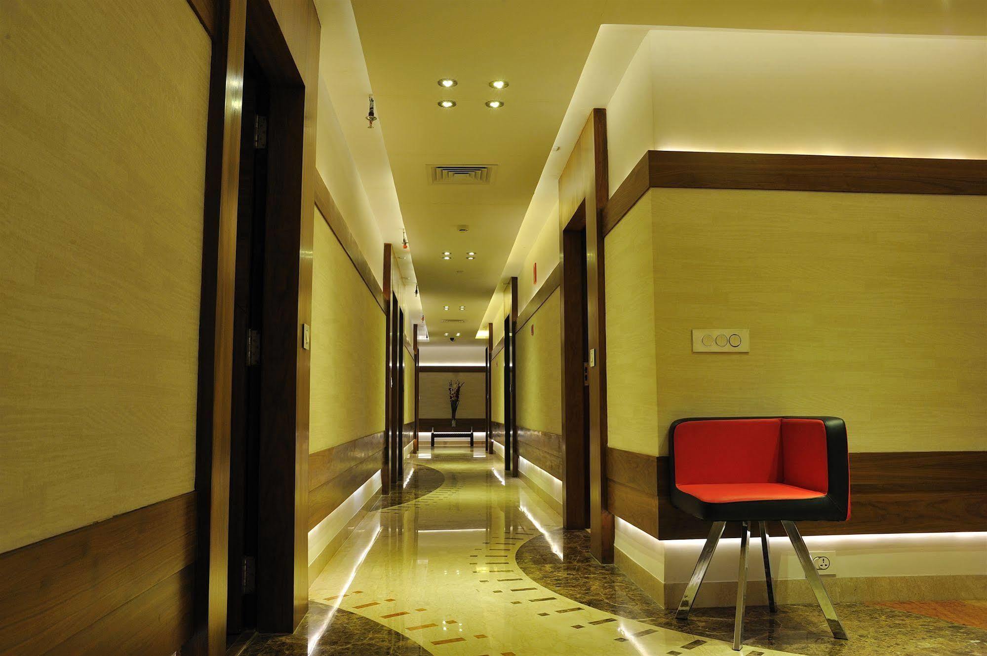Hotel Niharika Kalkata Exteriér fotografie